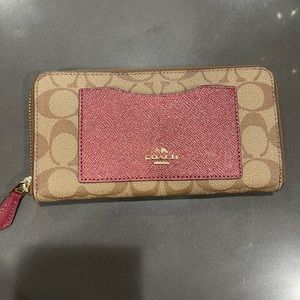 Coach Wallet- never used